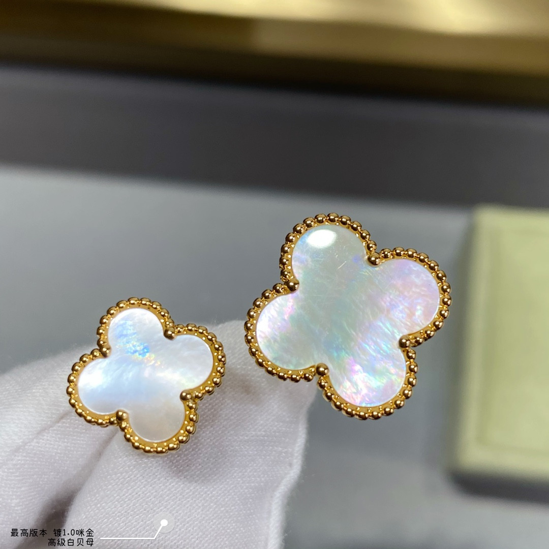 v*n cl*f & arpels four-leaf clover preM1vm white fritillary opening ring